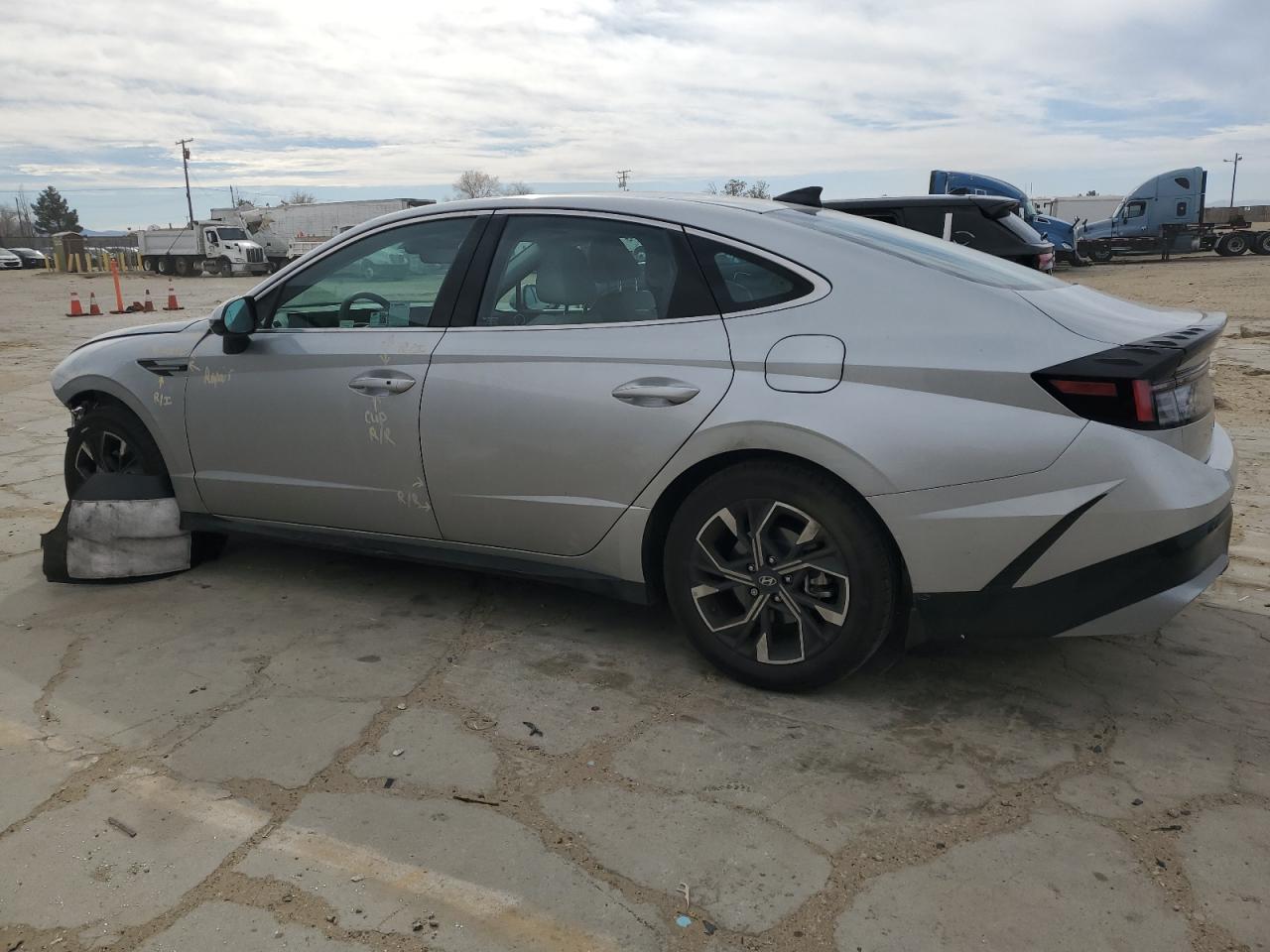 2024 Hyundai Sonata - Image 2