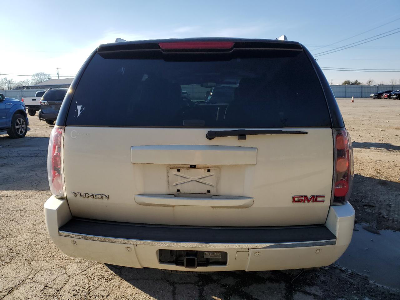 2013 GMC Yukon - Image 6