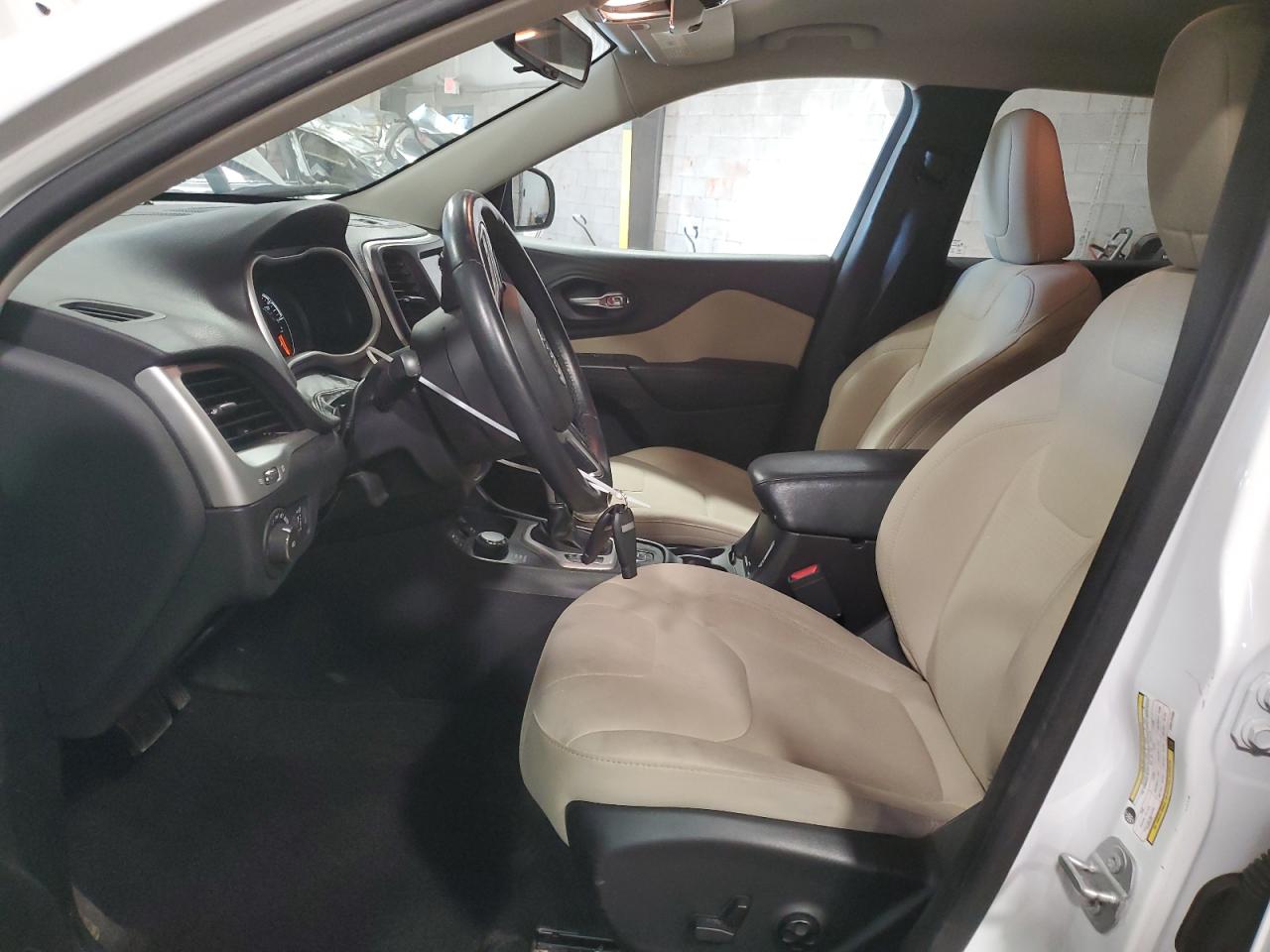 2017 Jeep Grand Cherokee - Image 7