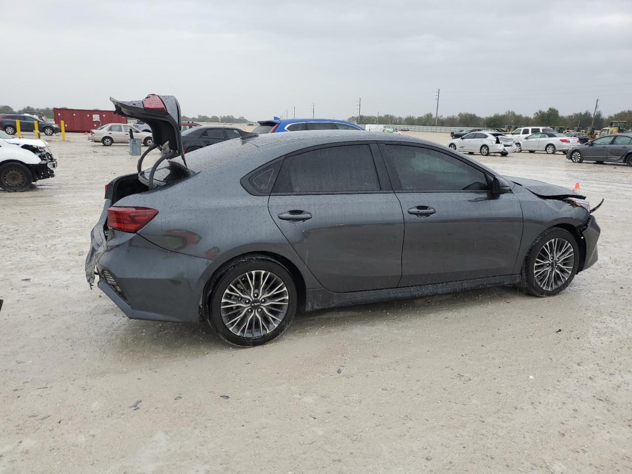 2024 Kia Forte - Image 3