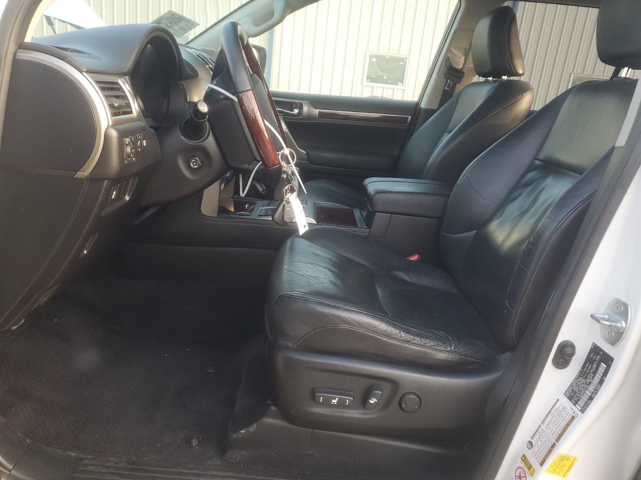 2015 Lexus GX - Image 7