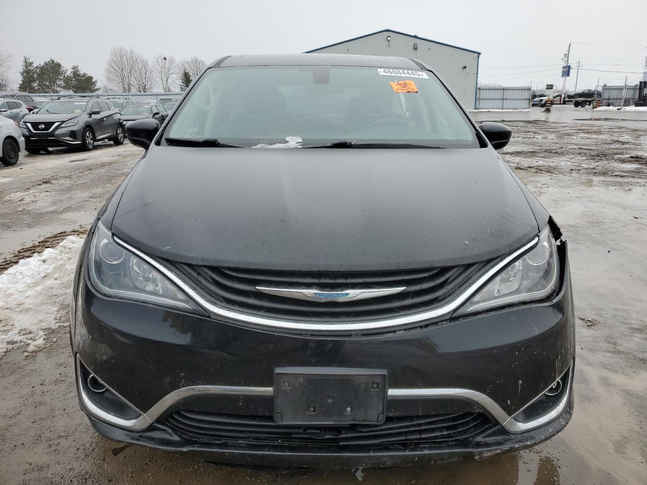 2018 Chrysler Pacifica - Image 5