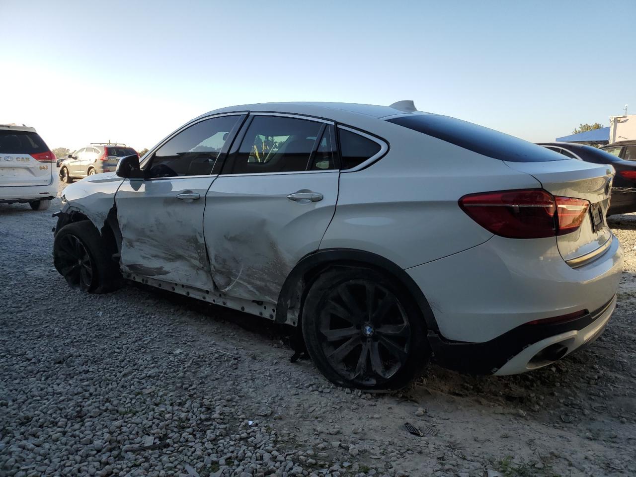 2016 BMW X6 - Image 2