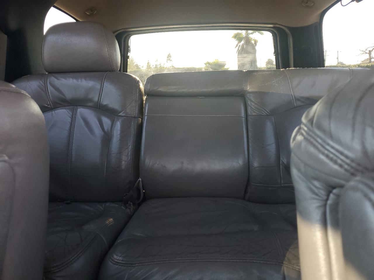 2001 Chevrolet Tahoe - Image 10