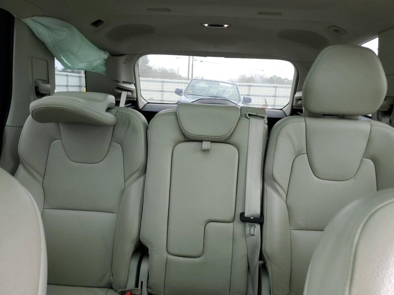 2016 Volvo XC90 - Image 10