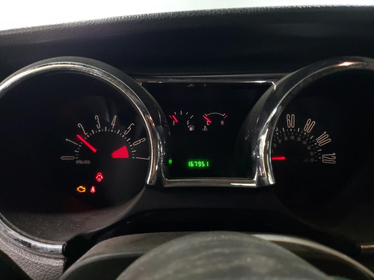 2005 Ford Mustang - Image 9