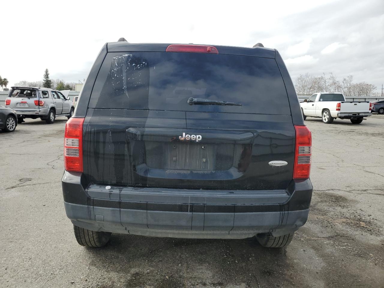 2012 Jeep Liberty (Patriot) - Image 6