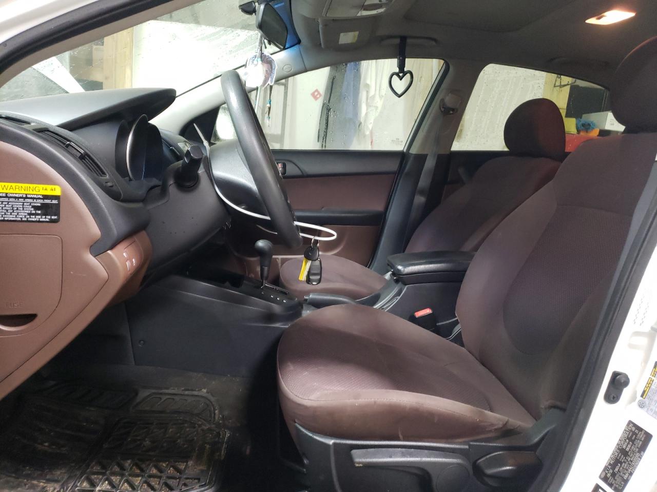 2010 Kia Forte - Image 7