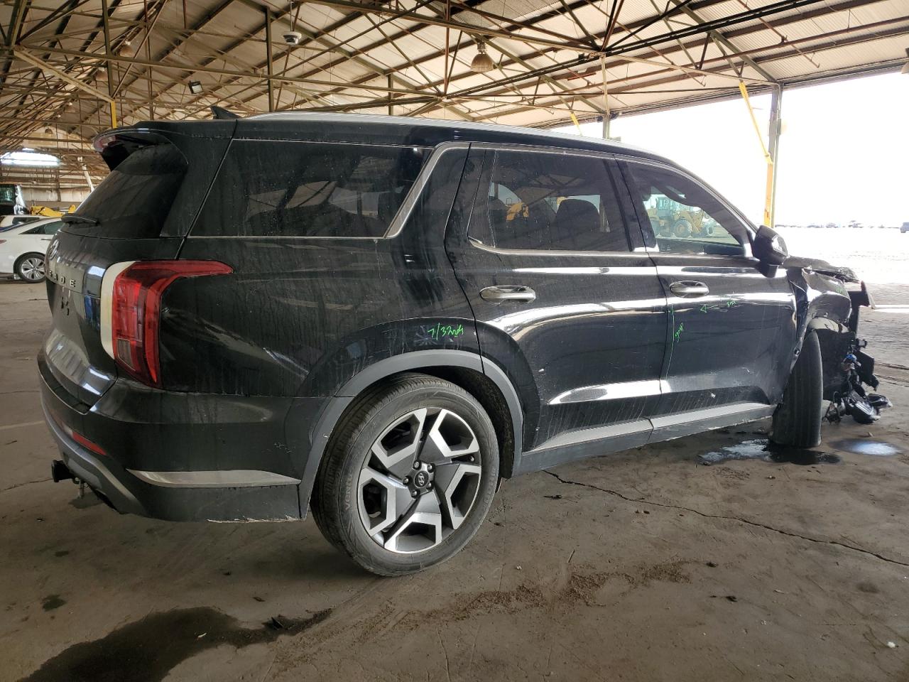 2023 Hyundai Palisade - Image 3