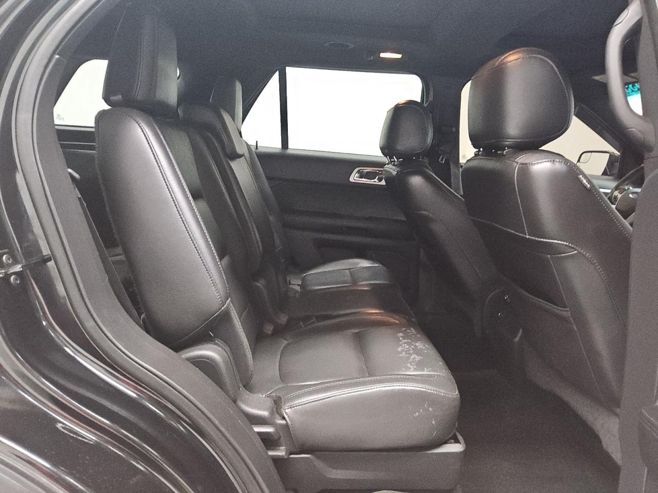 2015 Ford Explorer - Image 11
