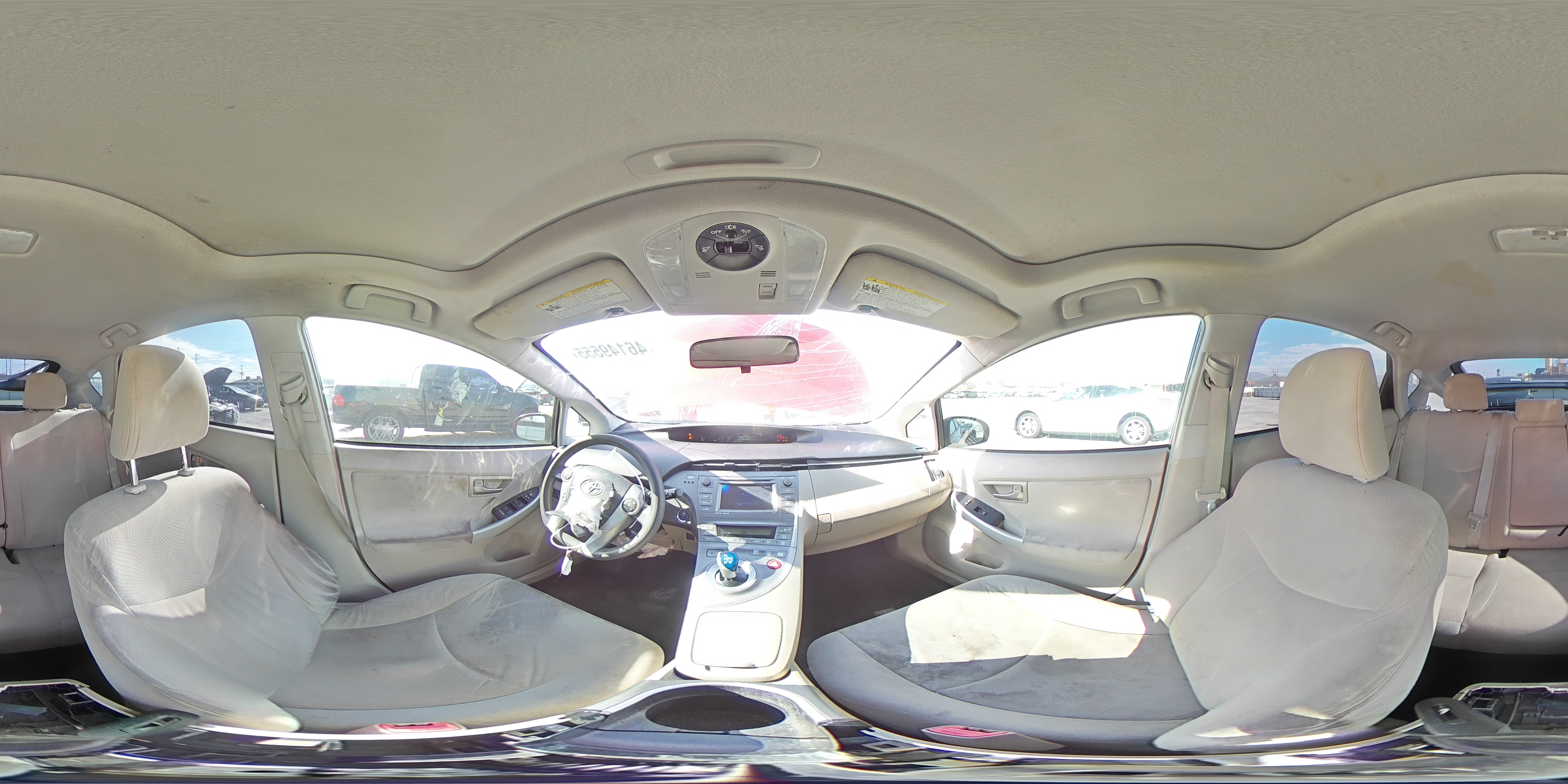 2012 Toyota Prius - Image 12