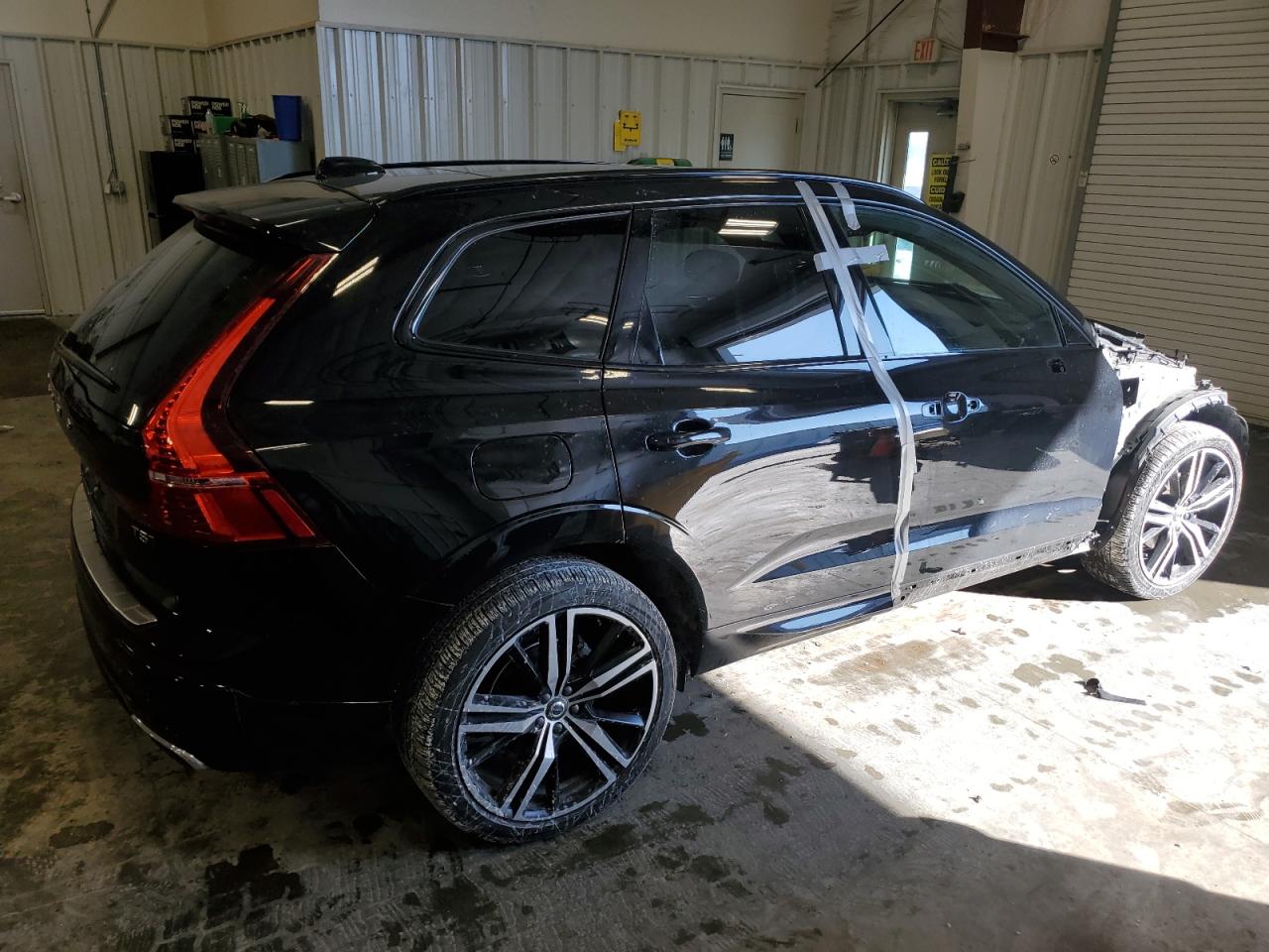 2021 Volvo XC60 - Image 3
