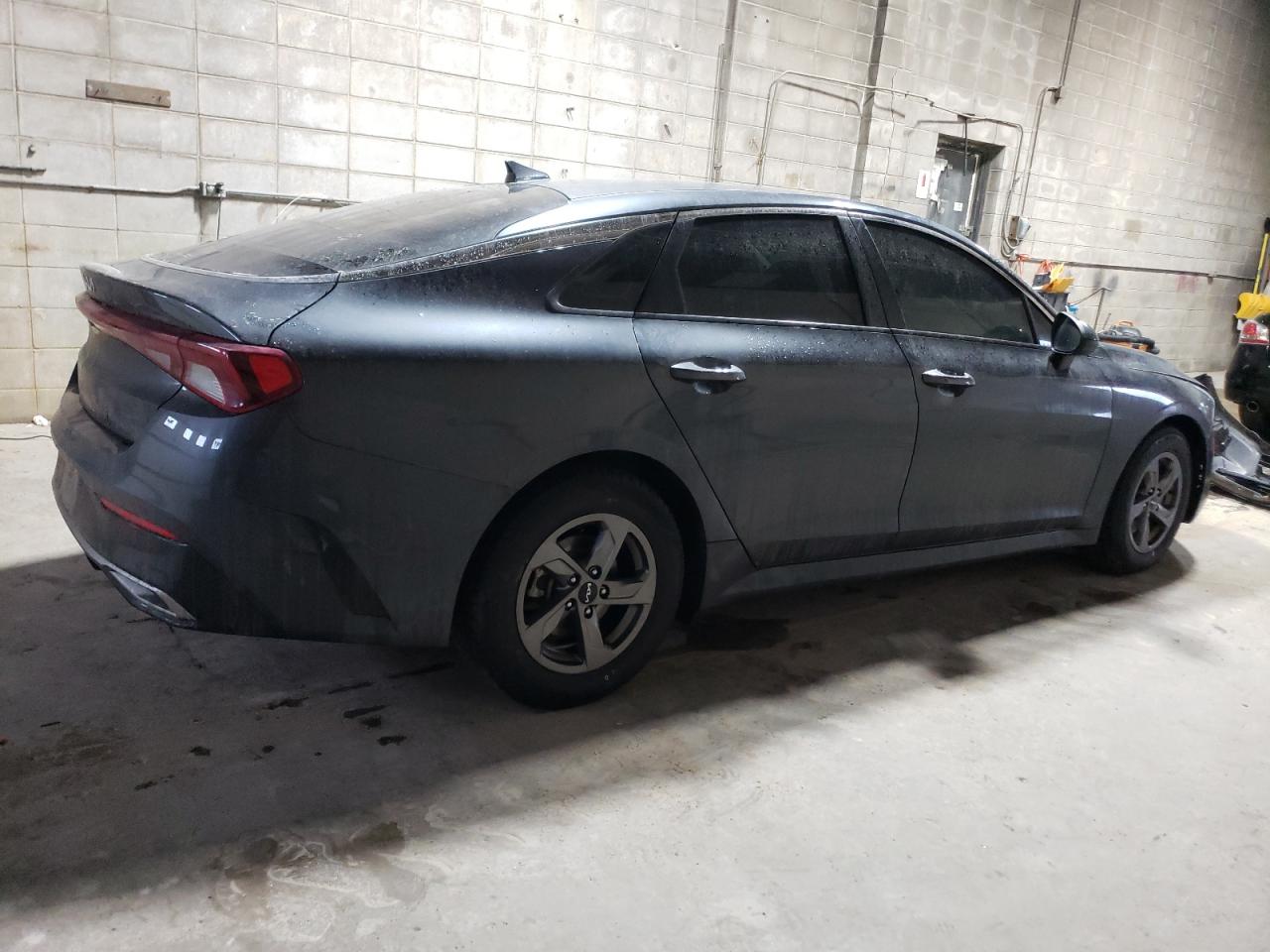 2022 Kia K5 - Image 3
