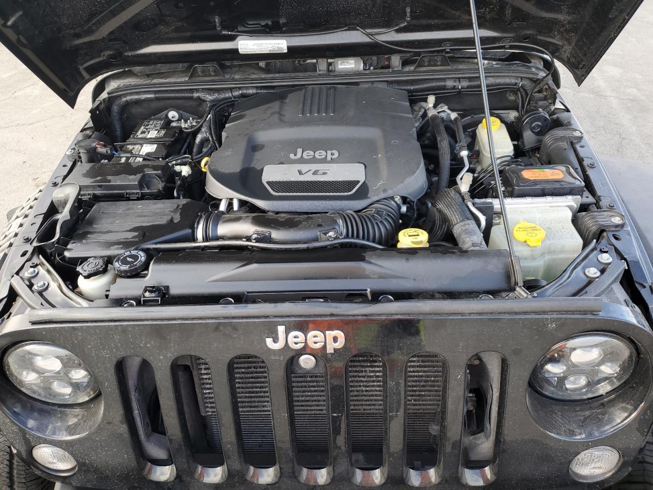 2017 Jeep Wrangler - Image 14