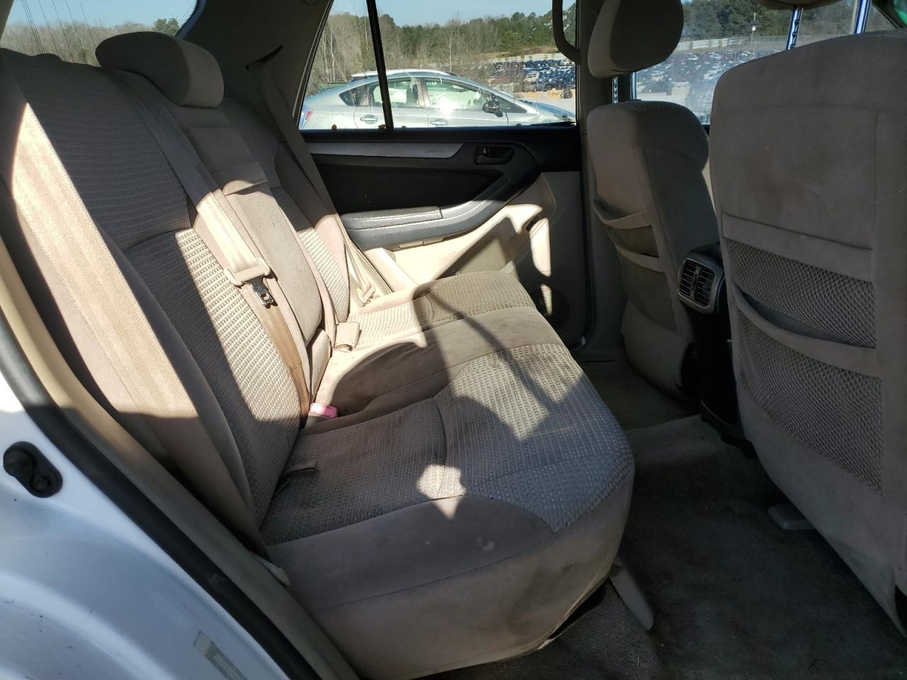 2004 Toyota 4Runner - Image 11