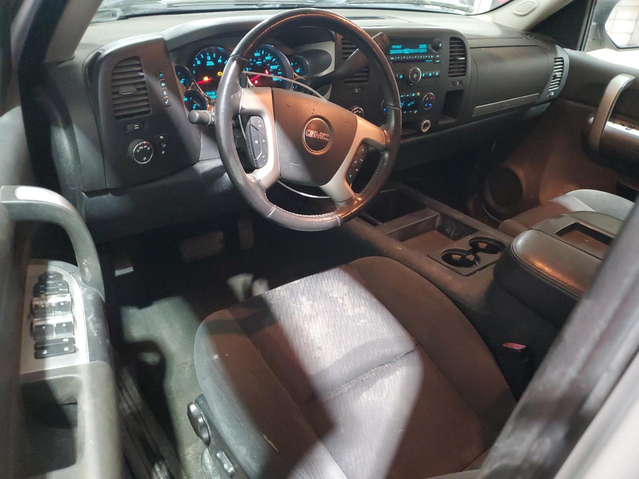 2008 GMC Sierra - Image 8