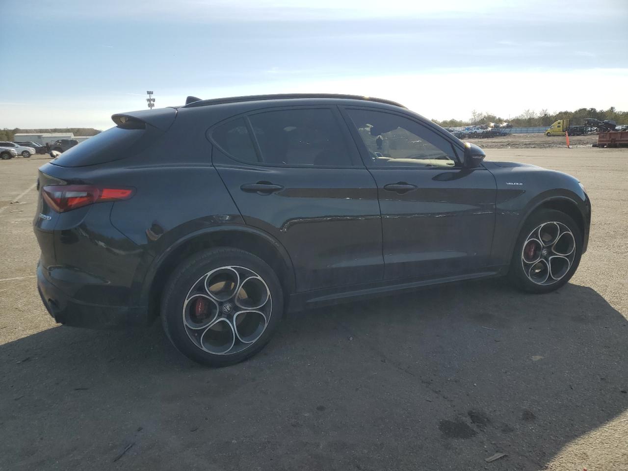 2022 Alfa Romeo Stelvio - Image 3
