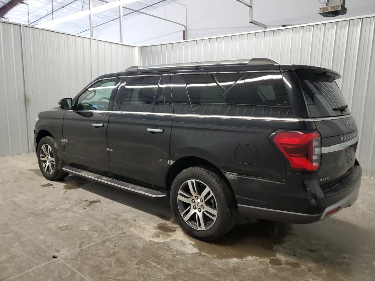 2022 Ford Expedition - Image 2