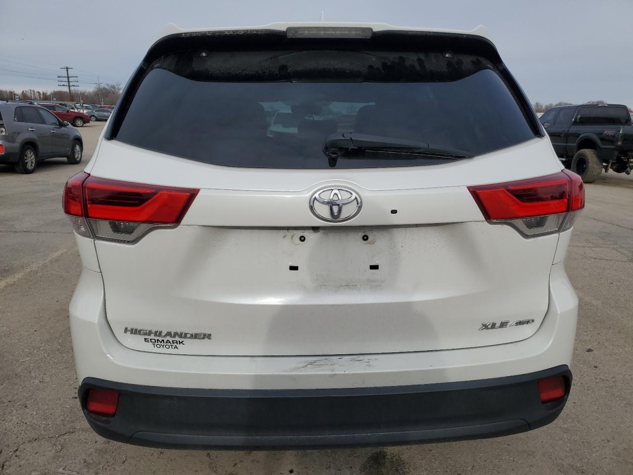 2019 Toyota Highlander - Image 6