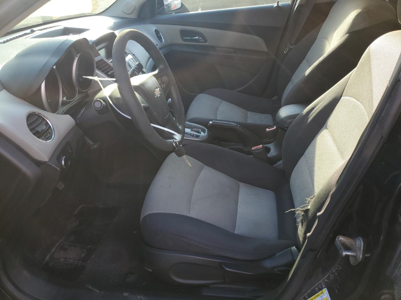 2014 Chevrolet Cruze - Image 7