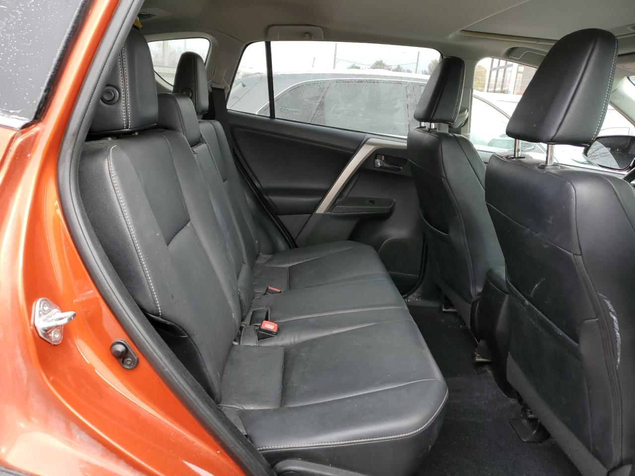 2015 Toyota RAV 4 - Image 11