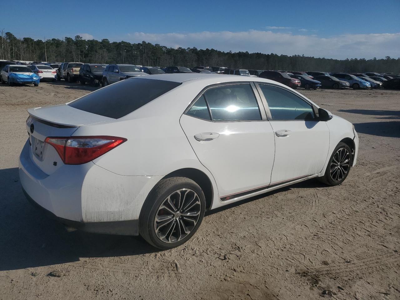 2015 Toyota Corolla - Image 3