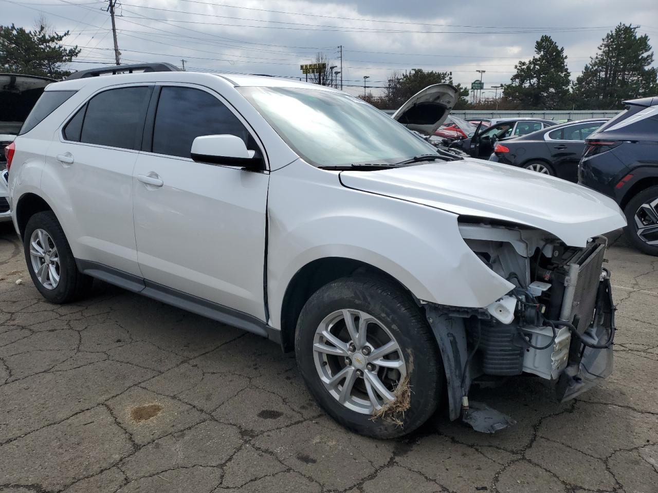 2016 Chevrolet Equinox - Image 4