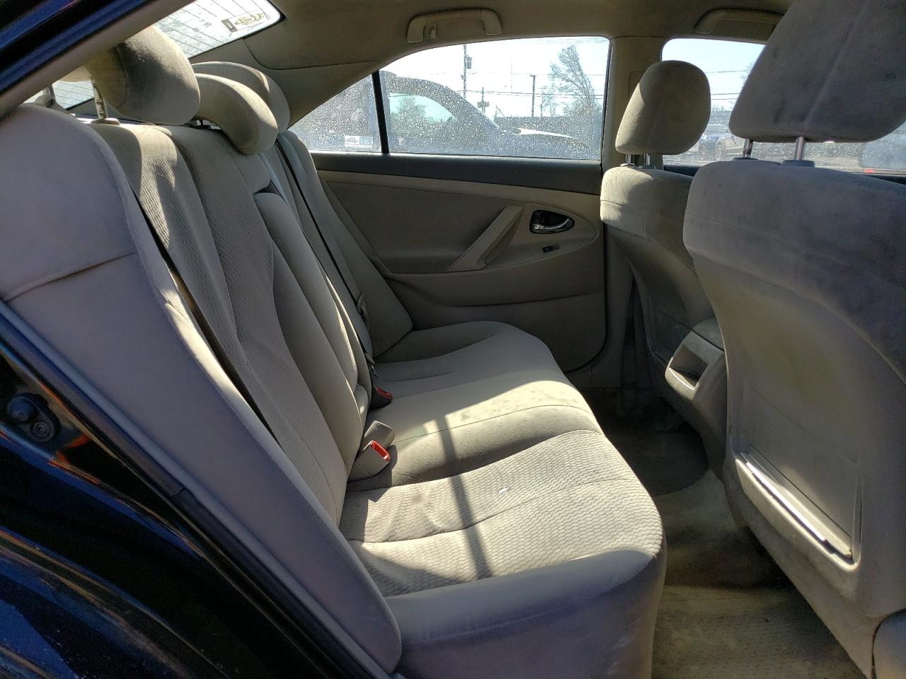 2010 Toyota Camry - Image 10
