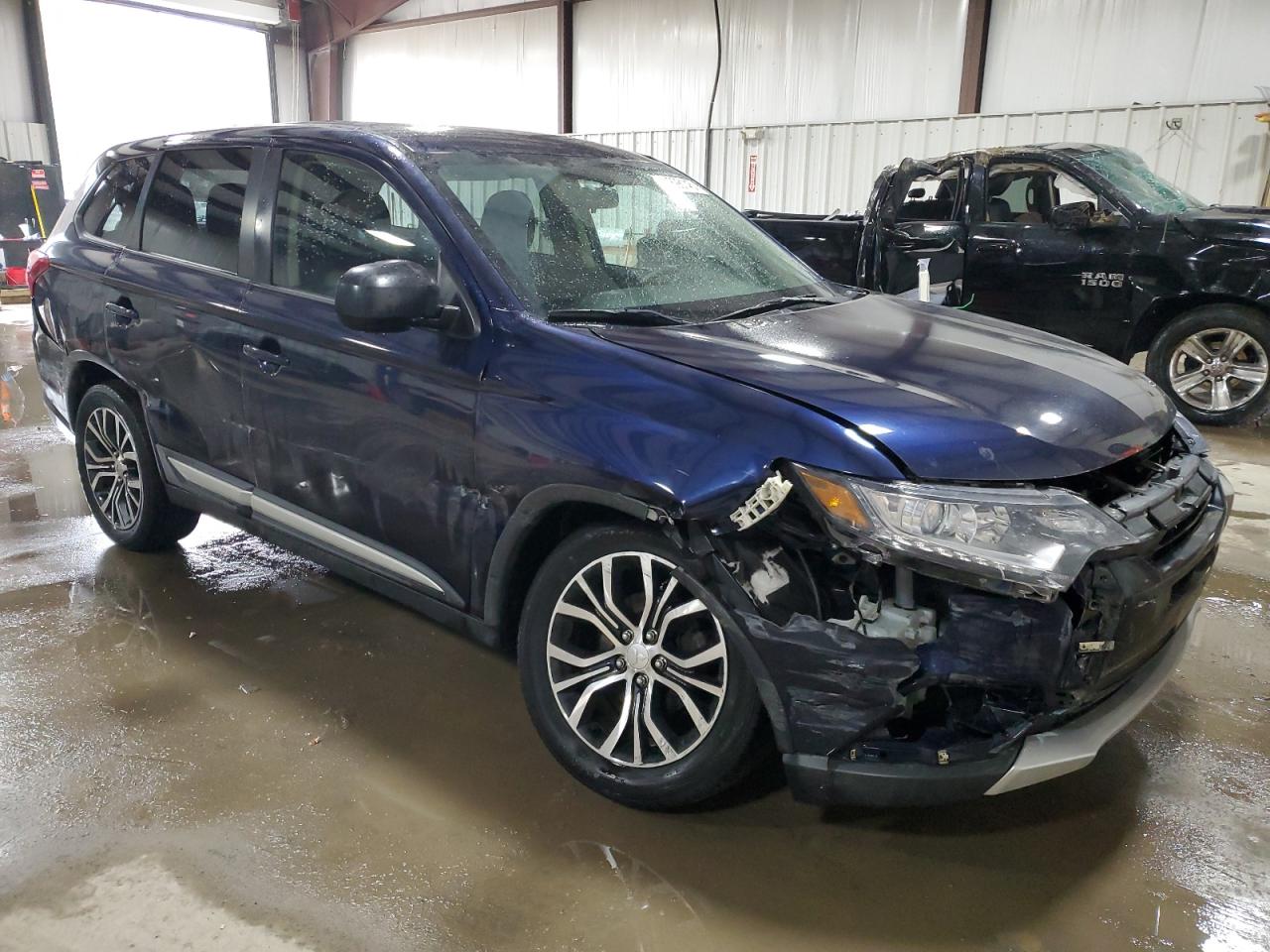 2018 Mitsubishi Outlander - Image 4