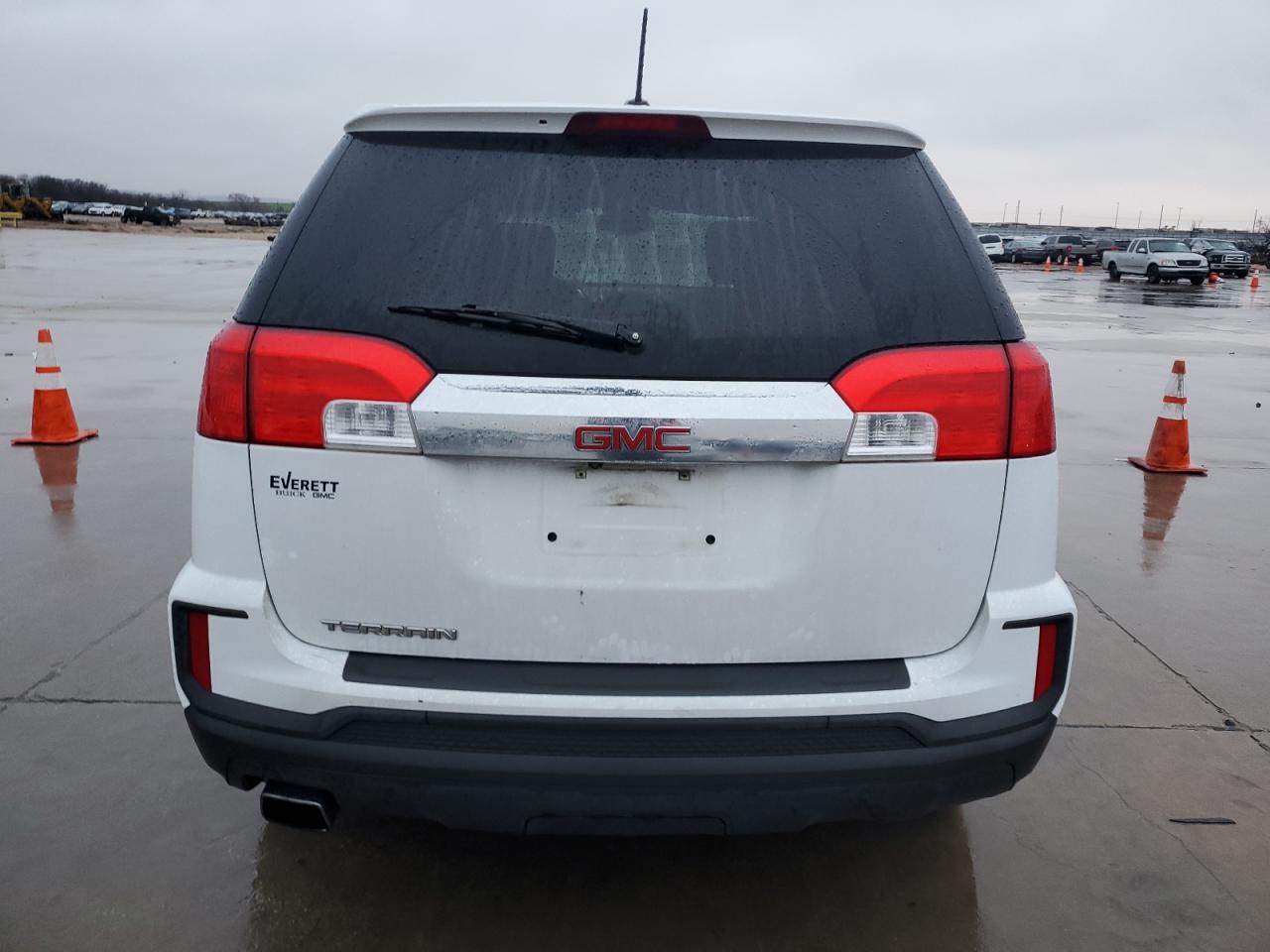 2017 GMC Terrain - Image 6