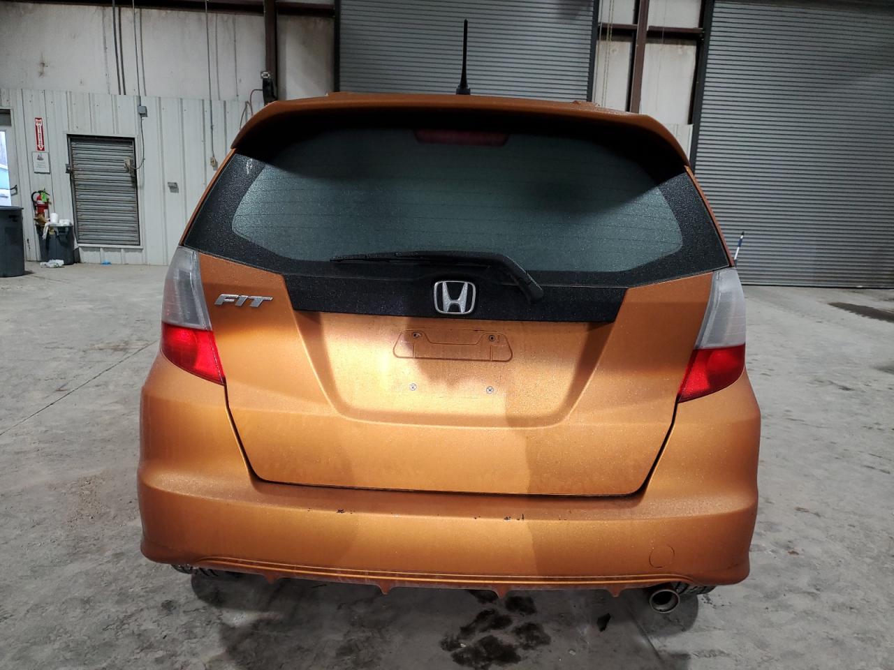 2010 Honda Fit - Image 6