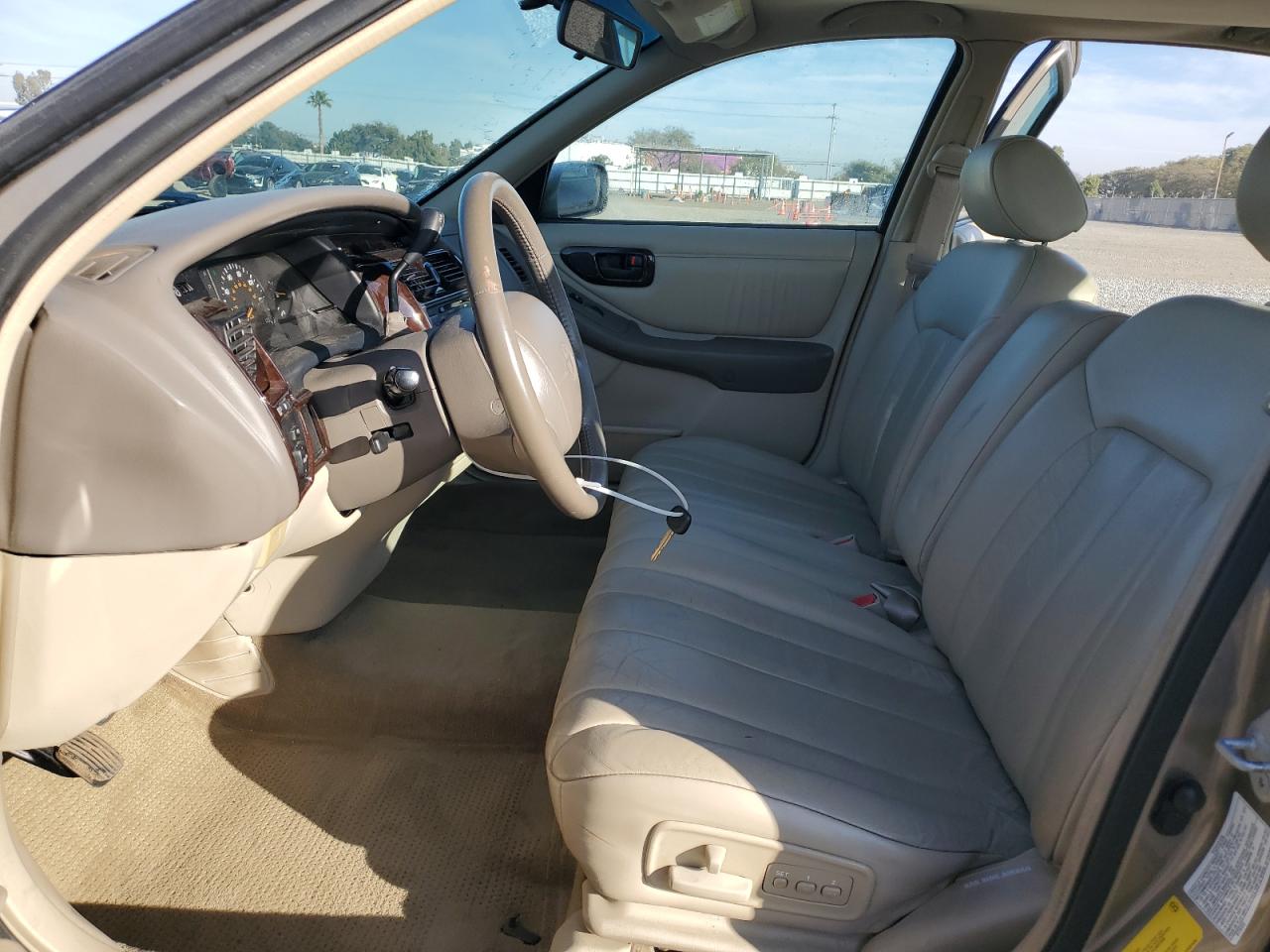 1998 Toyota Avalon - Image 7