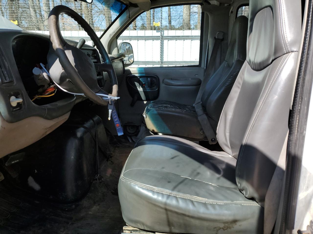 1998 GMC Savana - Image 7