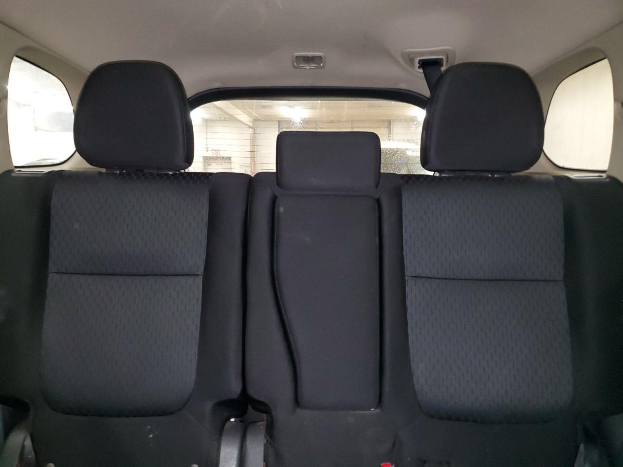 2014 Mitsubishi Outlander - Image 10