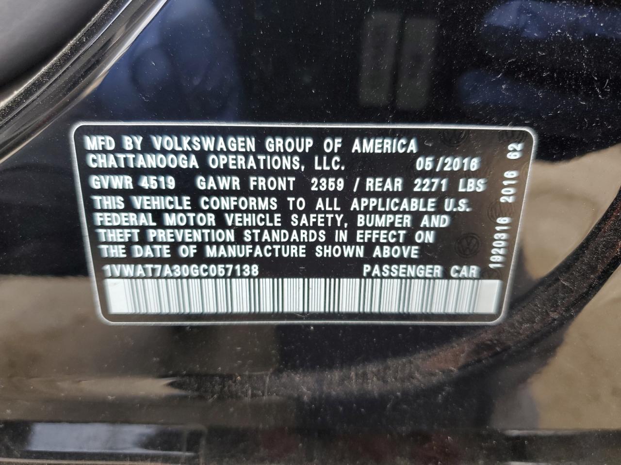 2016 Volkswagen Passat - Image 14