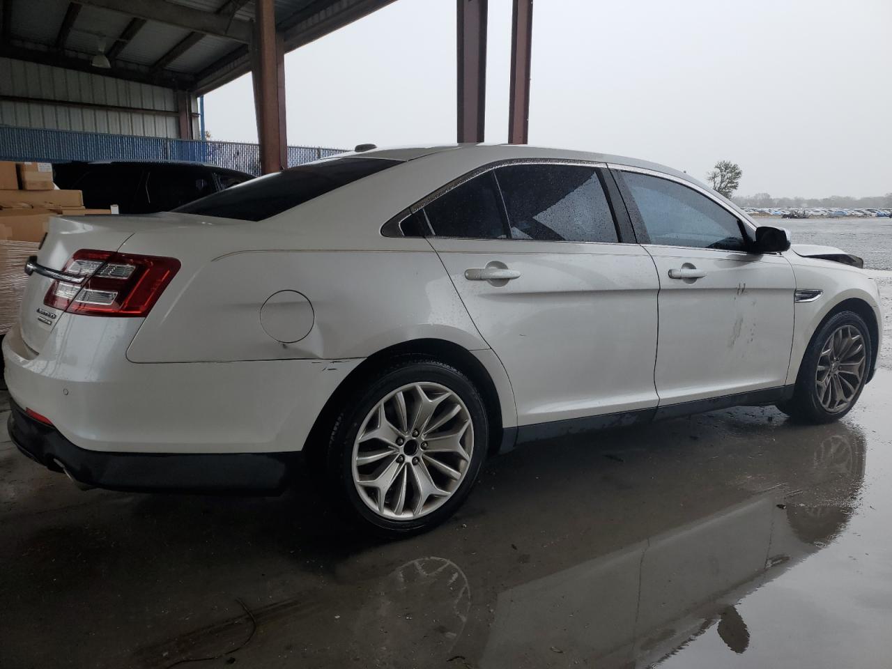 2013 Ford Taurus - Image 3