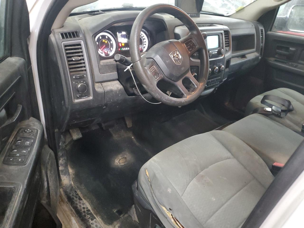 2014 RAM 3500 - Image 8