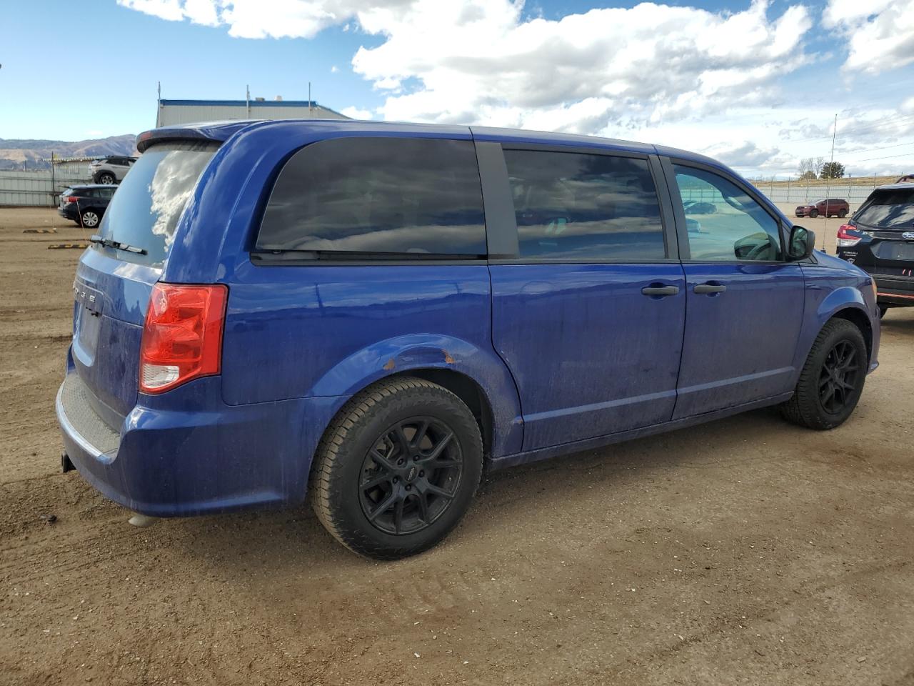 2019 Dodge Caravan - Image 3