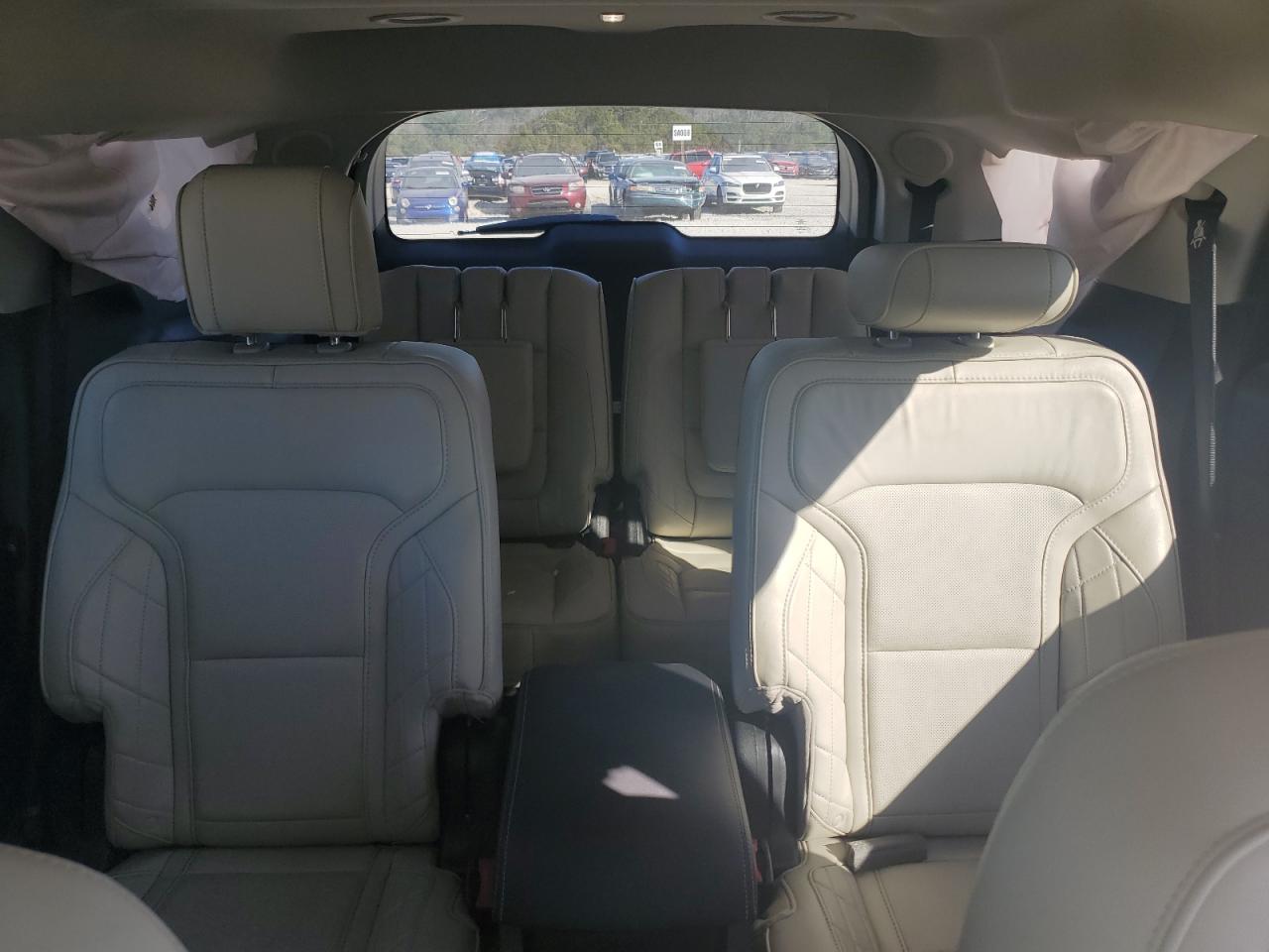 2018 Ford Explorer - Image 10