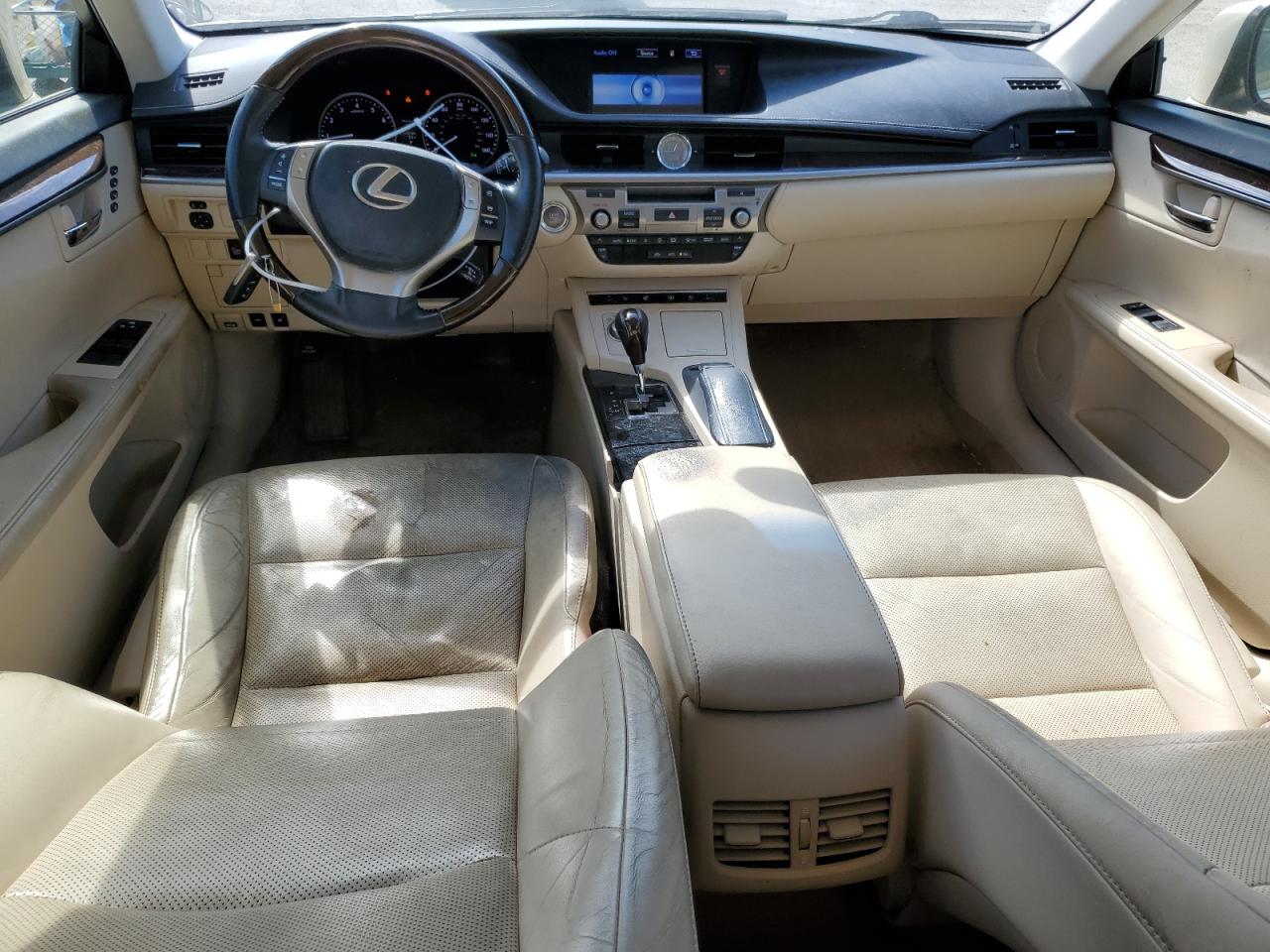 2015 Lexus ES - Image 8