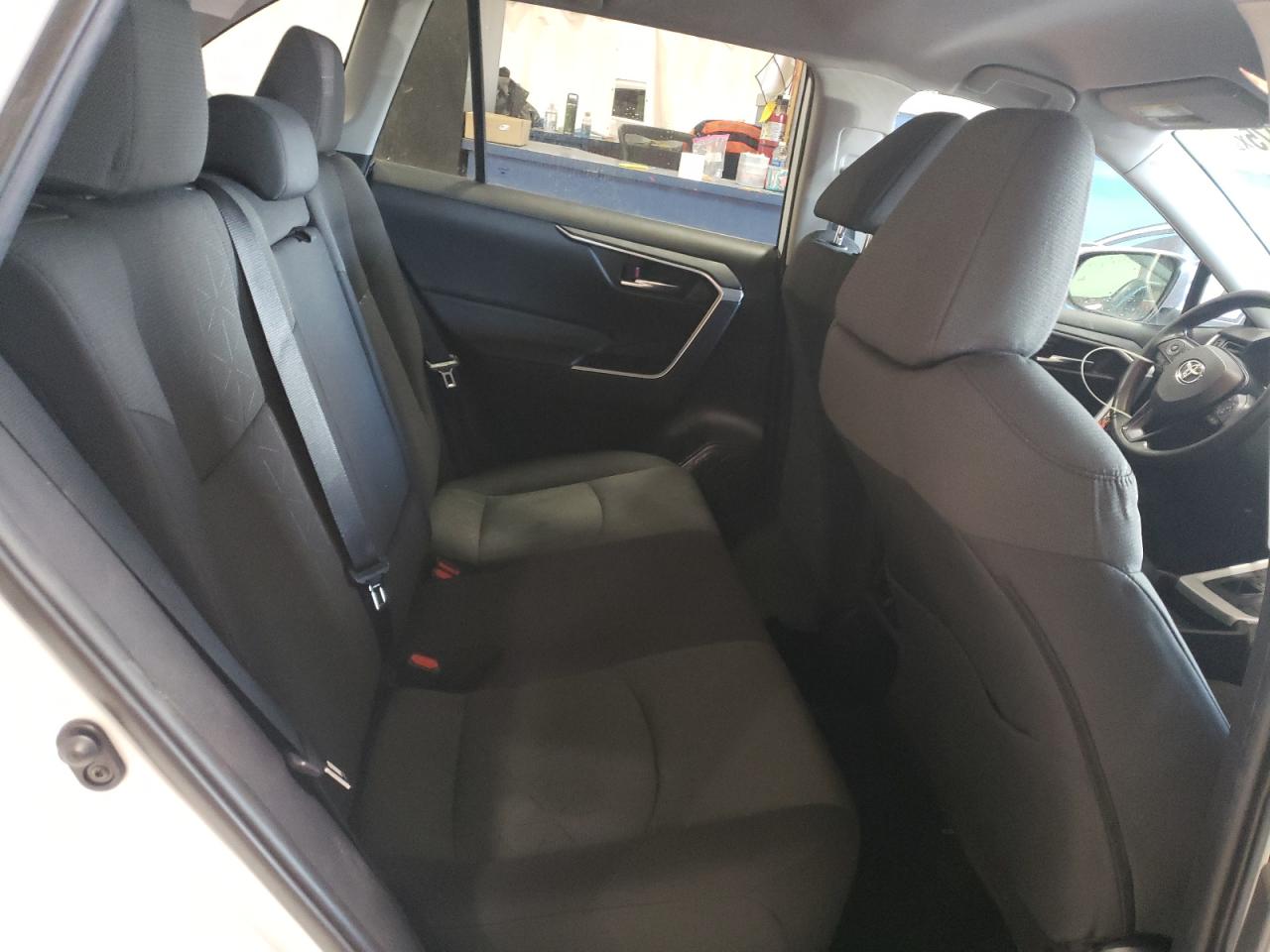 2021 Toyota RAV 4 - Image 11