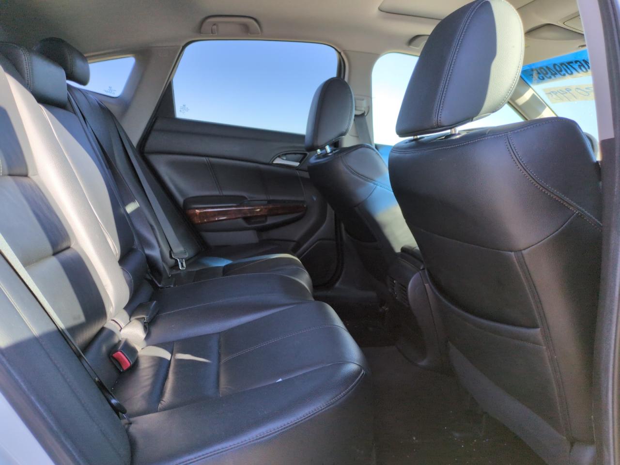 2010 Honda Accord - Image 10