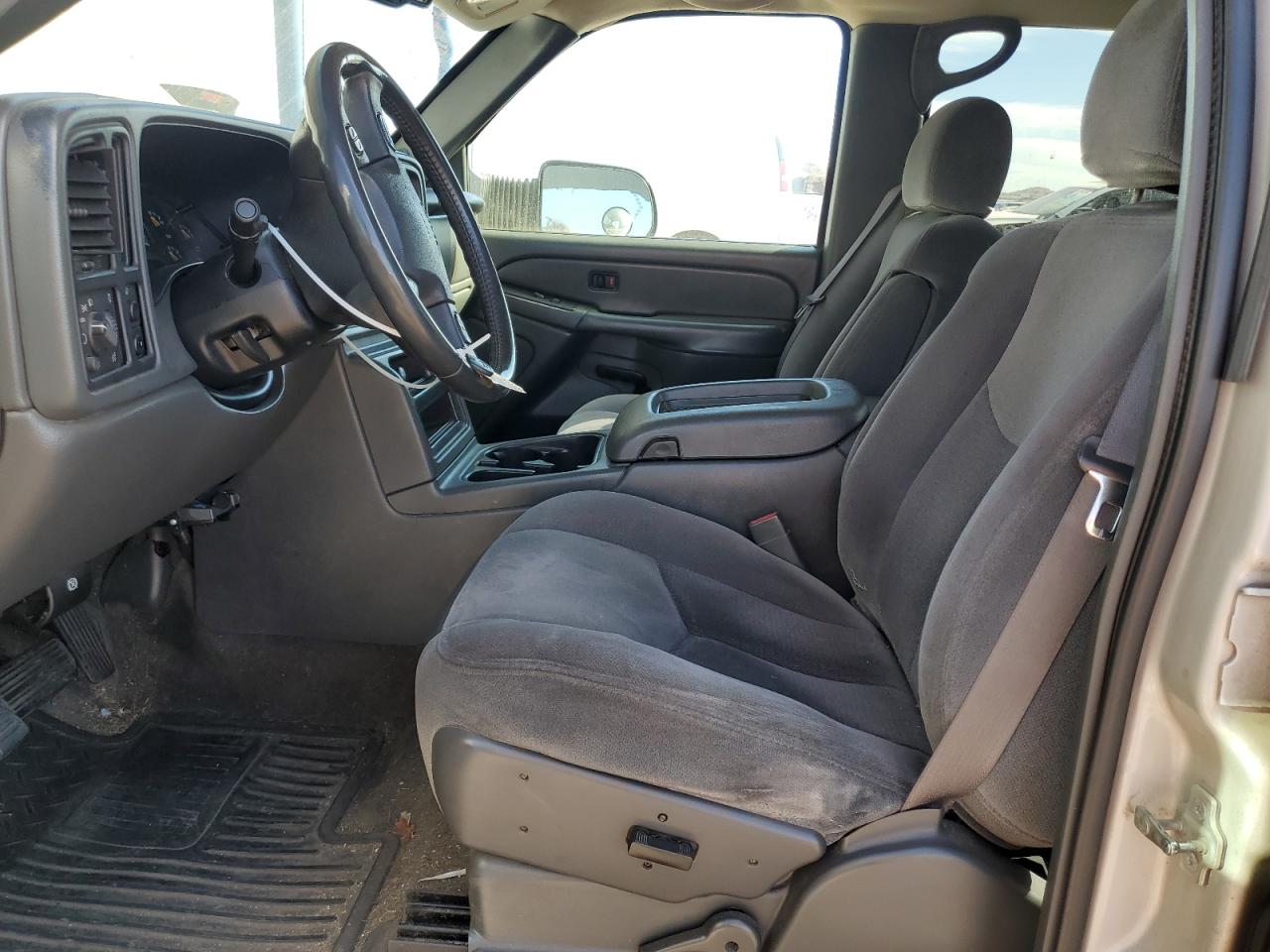 2005 GMC Sierra - Image 7