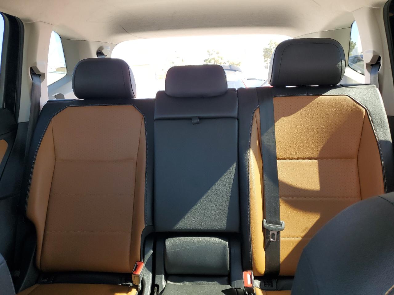 2019 Volkswagen Tiguan - Image 10