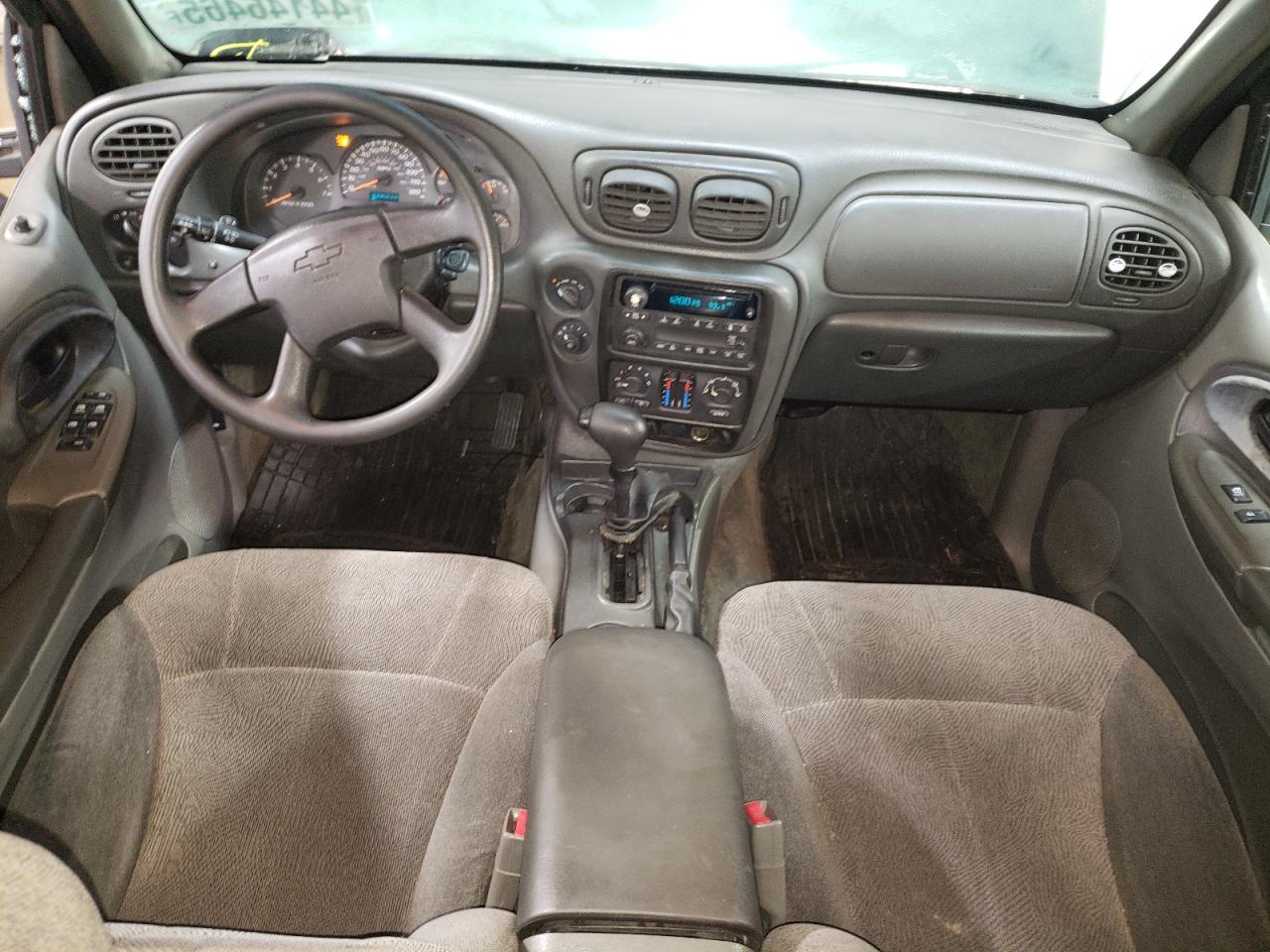 2004 Chevrolet TrailBlazer - Image 8