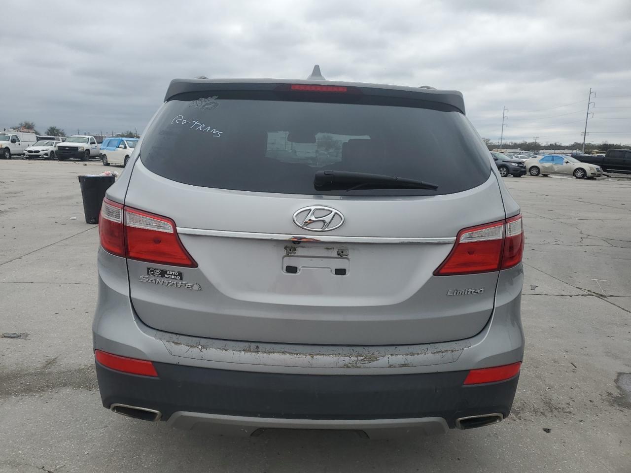 2014 Hyundai Santa Fe - Image 6