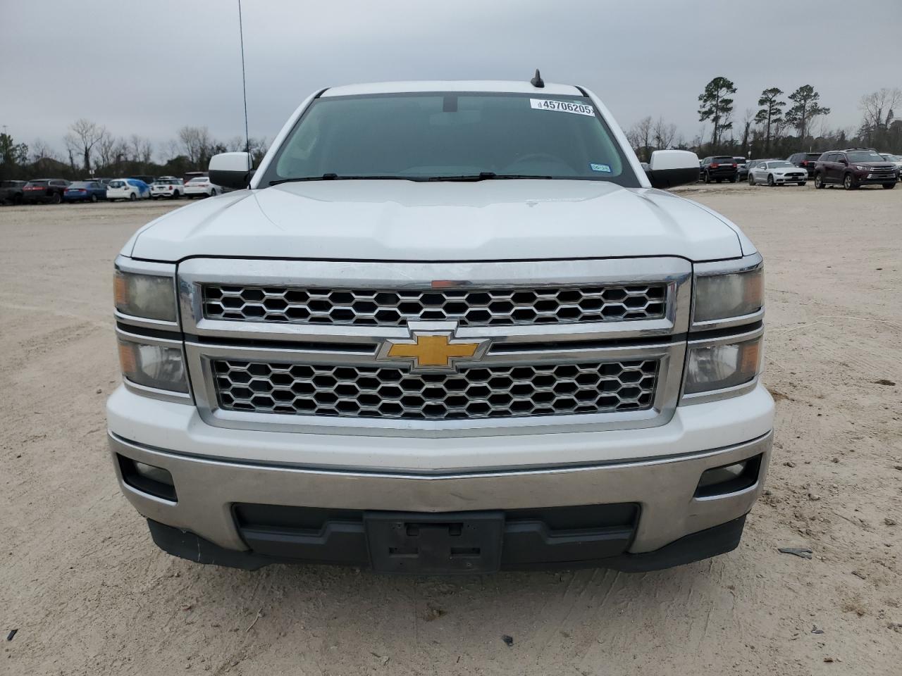 2015 Chevrolet Silverado - Image 5