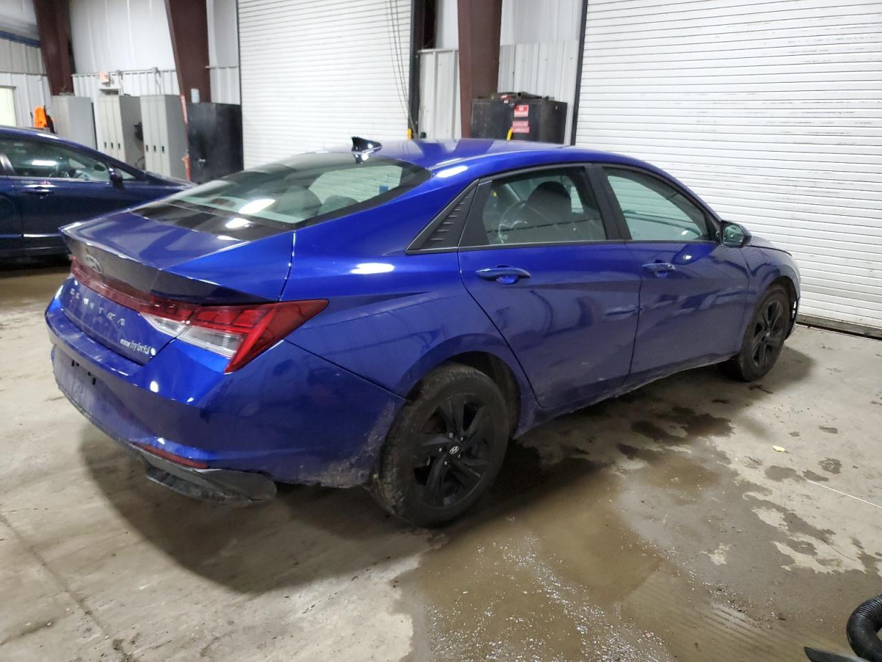 2023 Hyundai Elantra - Image 3