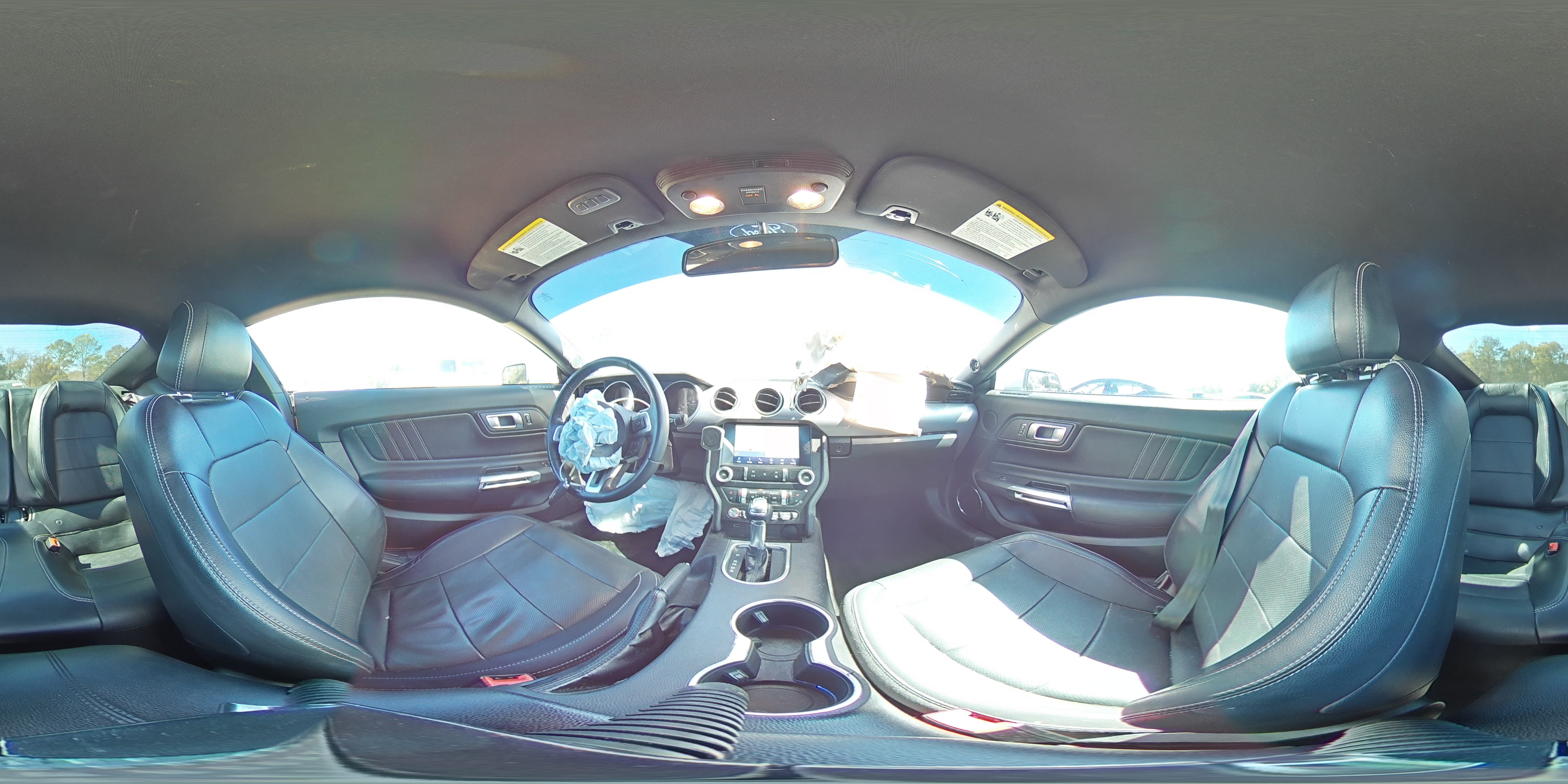 2020 Ford Mustang - Image 12