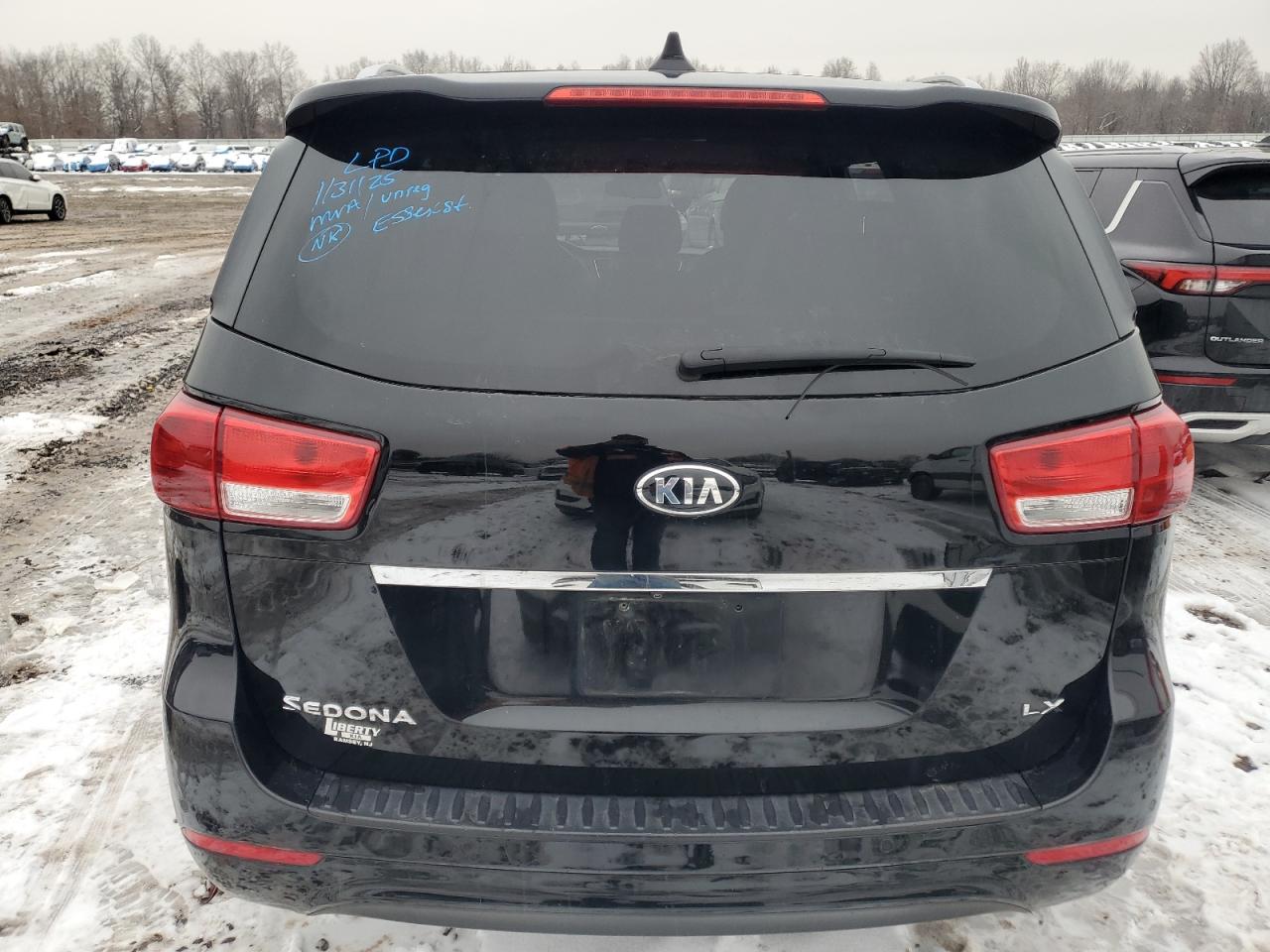 2018 Kia Sedona - Image 6